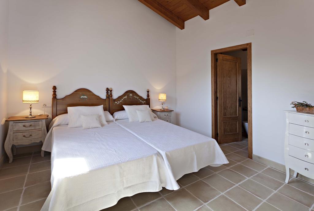 Masia Ca L'Anima Hotel La Baronia de Rialb Kamer foto