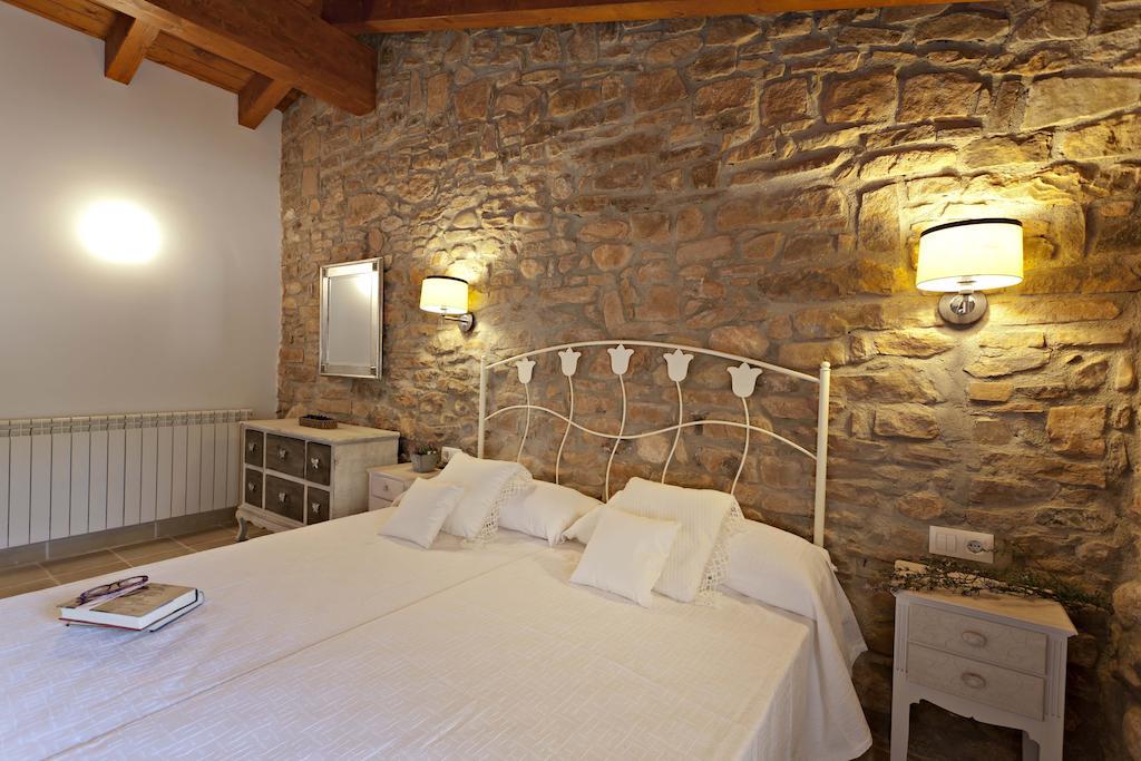 Masia Ca L'Anima Hotel La Baronia de Rialb Kamer foto